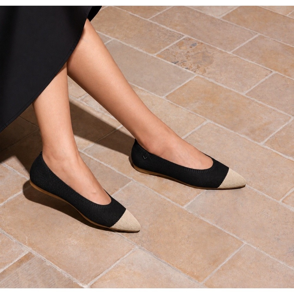 VIVAIA Aria 5 Almond Black Cap Toe Pointed Toe Flats EU 39 US 8 NEW